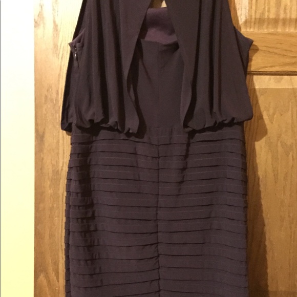 Formal Dress - Picture 3 of 4